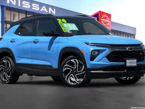 Used 2024 Chevrolet TrailBlazer RS FWD image 1