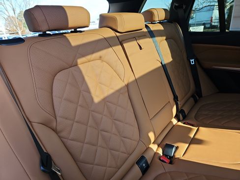 New 2026 BMW X5 xDrive40i w/ Climate Comfort Package image 12