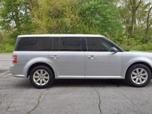 Used 2009 Ford Flex SE FWD image 1