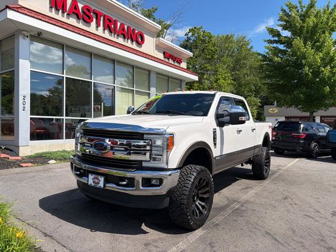 Used 2019 Ford F350 King Ranch w/ King Ranch Ultimate Package AWD/4WD image 2