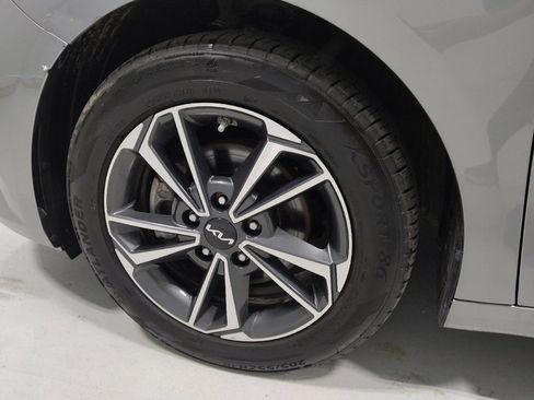 Used 2022 Kia Forte LXS FWD image 31