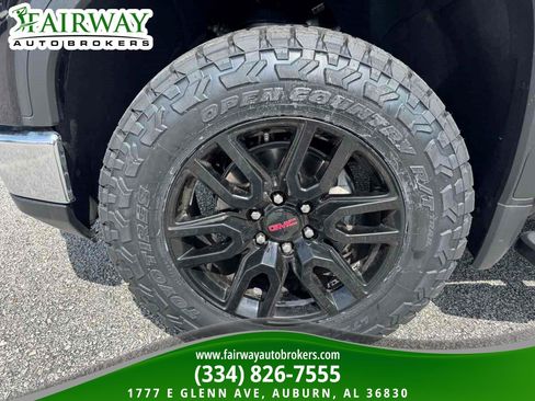 Used 2024 GMC Sierra 1500 SLT w/ SLT Premium Plus Package AWD/4WD image 39