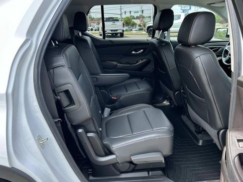 Used 2020 Chevrolet Traverse LT w/ Driver Confidence II Package image 10