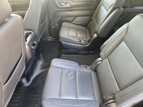 Used 2023 Chevrolet Tahoe Z71 w/ Luxury Package AWD/4WD image 22