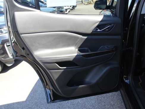 Used 2021 GMC Acadia AT4 AWD/4WD image 23