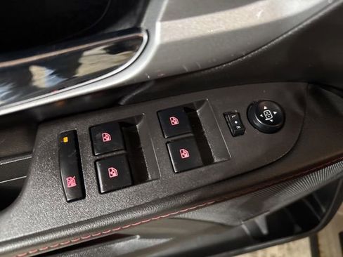 Used 2010 GMC Terrain SLE AWD/4WD image 4
