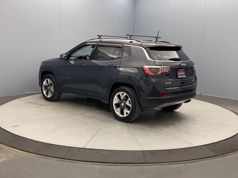Used 2018 Jeep Compass Limited w/ Navigation Group AWD/4WD image 3