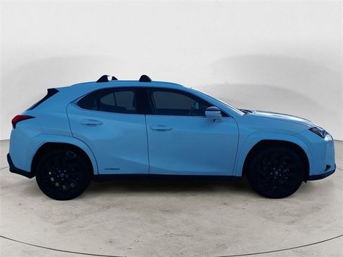 Used 2022 Lexus UX 250h w/ Premium Package image 6