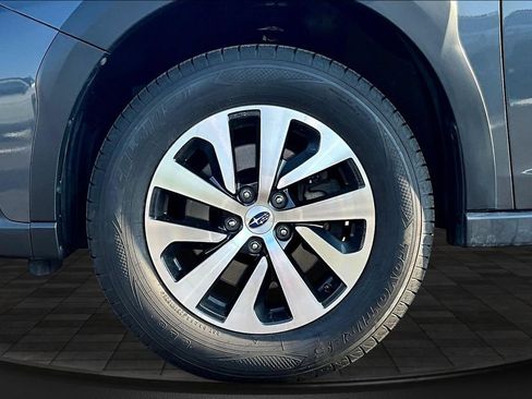 Used 2024 Subaru Outback Premium AWD/4WD image 27
