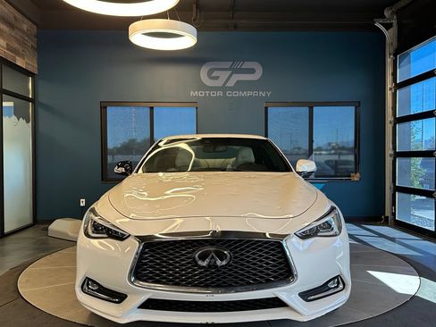 Used 2019 INFINITI Q60 3.0t Luxe AWD/4WD image 8