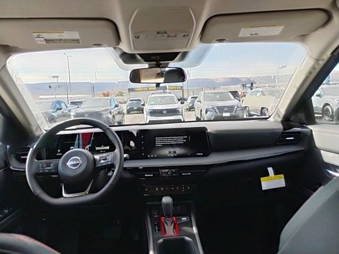 New 2026 Nissan Kicks SR w/ Cold Weather Package image 12