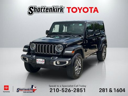 Used 2025 Jeep Wrangler Unlimited Sahara AWD/4WD image 1