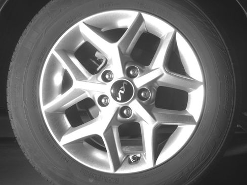 Used 2025 Kia Soul LX w/ LX Technology Package FWD image 22