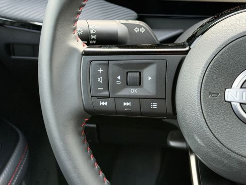 Certified 2025 Nissan Kicks SR image 15