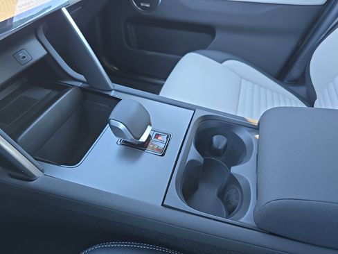 New 2025 Land Rover Discovery Sport Dynamic SE image 25