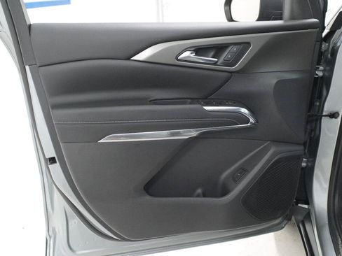 Used 2024 Chevrolet Traverse LS FWD image 21