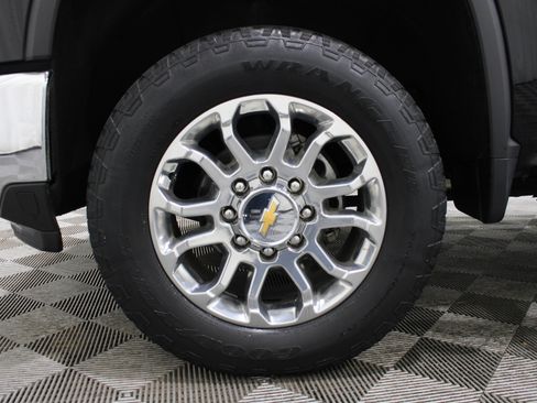 Used 2024 Chevrolet Silverado 2500 LTZ w/ LTZ Plus Package AWD/4WD image 35