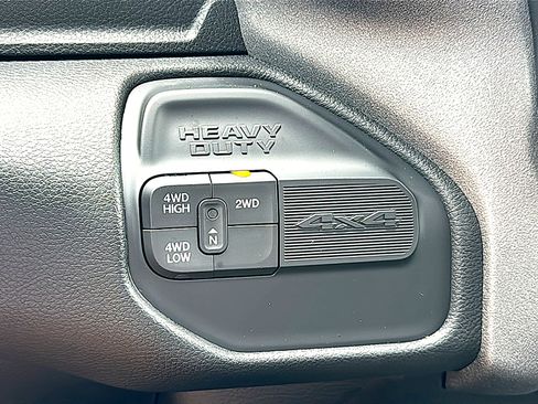 Used 2024 RAM 2500 Tradesman w/ Chrome Appearance Group AWD/4WD image 34
