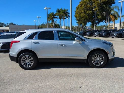 Used 2017 Cadillac XT5 Luxury w/ Driver Awareness Package image 2
