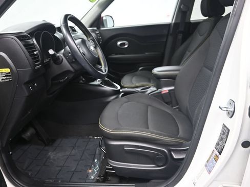 Used 2016 Kia Soul + w/ Designer's Package FWD image 14