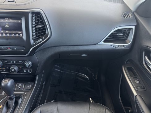 Used 2021 Jeep Cherokee Latitude Lux AWD/4WD image 28