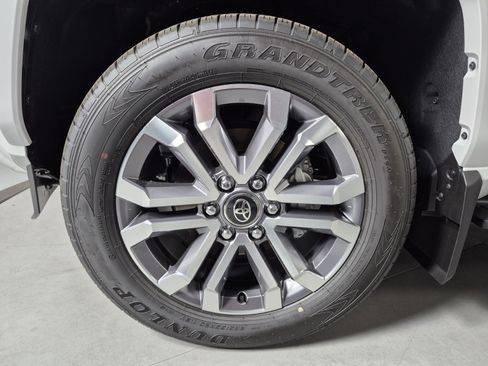 New 2026 Toyota 4Runner Limited AWD/4WD image 10