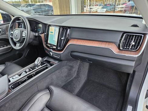 Certified 2023 Volvo XC60 T8 Ultimate w/ Climate Package AWD/4WD image 23