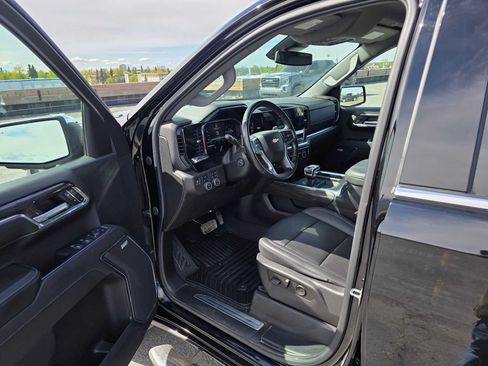 Used 2023 Chevrolet Silverado 1500 LTZ AWD/4WD image 20