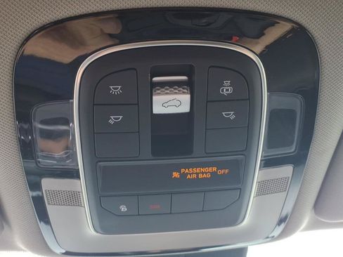 Used 2022 Hyundai Santa Fe SEL w/ Convenience + Premium Package AWD/4WD image 19