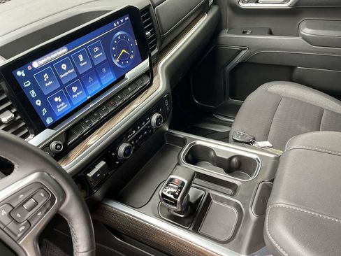 Certified 2026 Chevrolet Silverado 1500 RST w/ Redline Edition AWD/4WD image 18