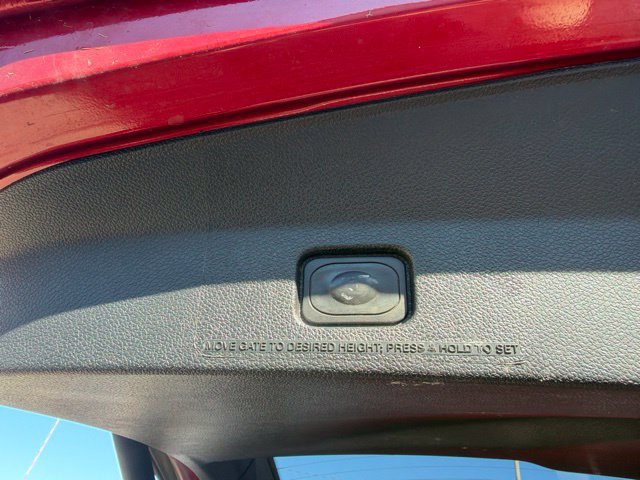 Used 2016 Ford Explorer XLT w/ Equipment Group 202A AWD/4WD image 13