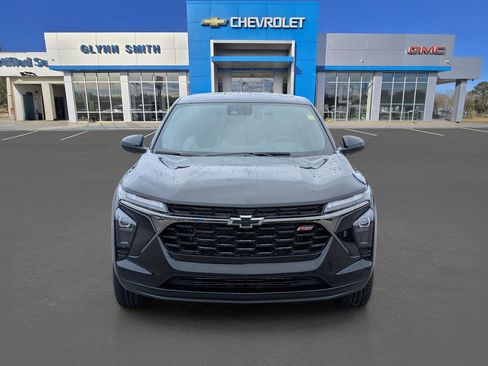 New 2026 Chevrolet Trax RS w/ Driver Confidence Package image 2