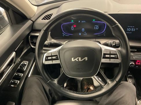 Used 2025 Kia Telluride S AWD/4WD image 16
