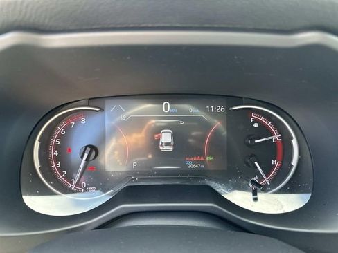 Used 2023 Toyota RAV4 XLE Premium image 28