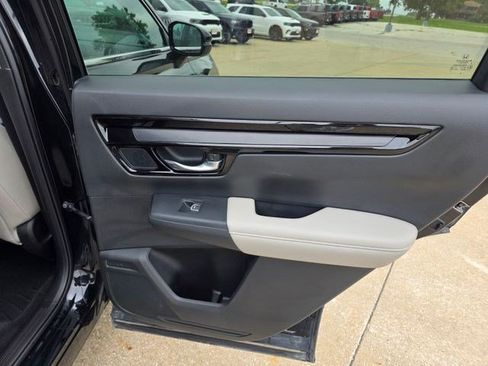 Used 2025 Honda CR-V EX-L image 12