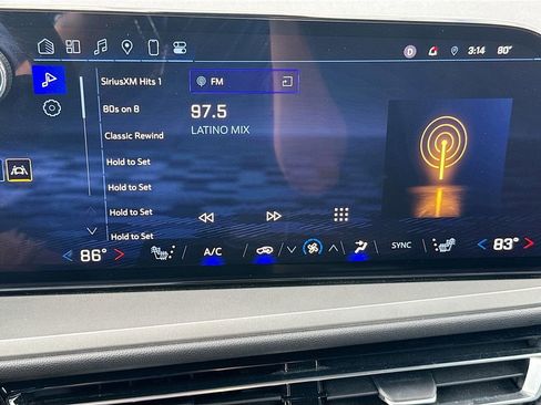 Used 2024 Chevrolet Traverse LT image 14