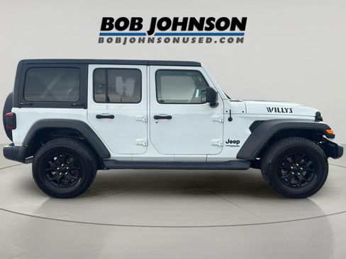 Used 2022 Jeep Wrangler Unlimited Sport AWD/4WD image 8