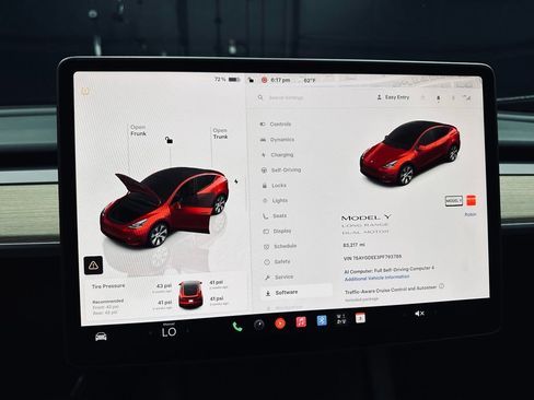 Used 2023 Tesla Model Y Long Range AWD/4WD image 34