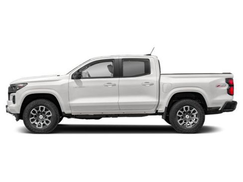 Used 2023 Chevrolet Colorado Z71 w/ Z71 Convenience Package 2 AWD/4WD image 3