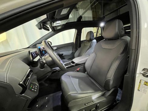 Used 2024 Volkswagen ID.4 Pro S image 10