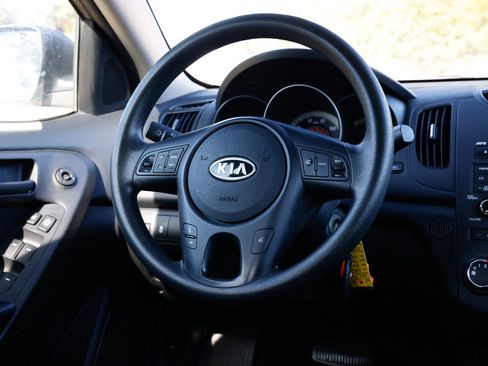 Used 2012 Kia Forte EX image 28