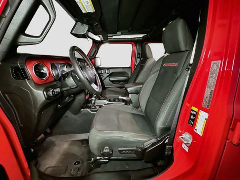 Used 2022 Jeep Wrangler Unlimited Rubicon w/ Cold Weather Group AWD/4WD image 20