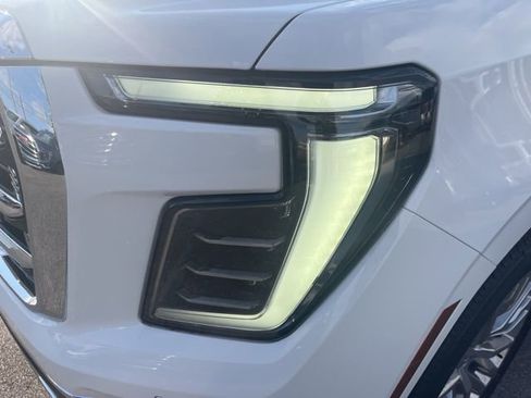 New 2026 GMC Yukon XL Elevation image 7