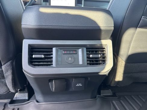 Used 2024 Ford F250 Lariat w/ Sport Appearance Package image 14