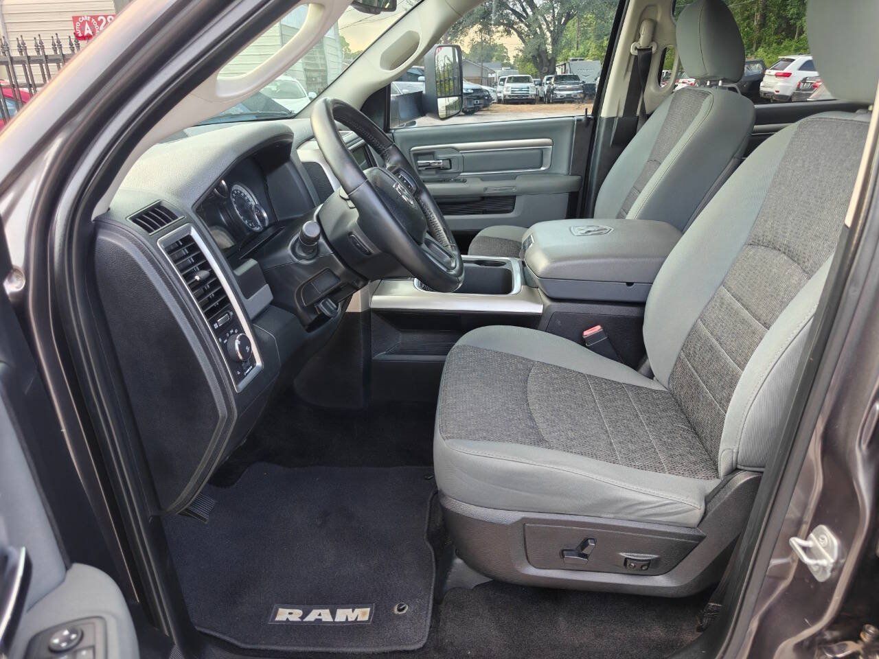 Used 2015 RAM 1500 Lone Star RWD image 12