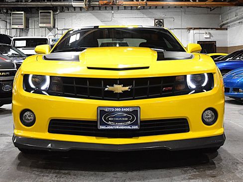 Used 2012 Chevrolet Camaro SS w/ Transformers 3 Edition RWD image 2