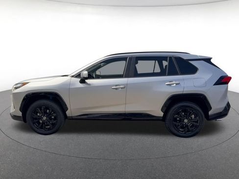 Used 2023 Toyota RAV4 SE w/ Convenience Package AWD/4WD image 3