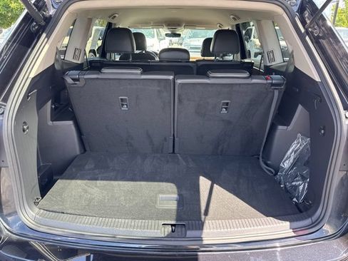 Used 2024 Volkswagen Atlas SE AWD/4WD image 12