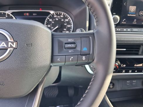 Used 2026 Nissan Rogue SV FWD image 27