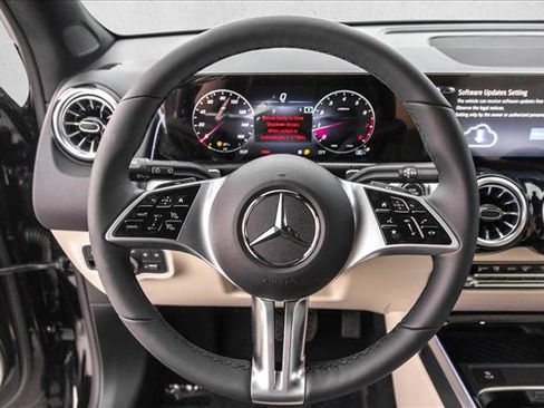 New 2026 Mercedes-Benz GLB 250 4MATIC image 15